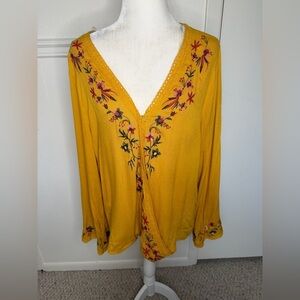 Umgee Embroidered Yellow Women's Top size L